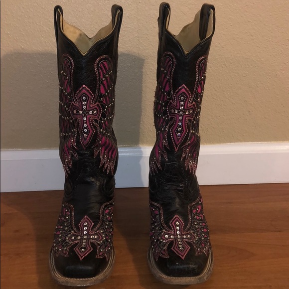 black and pink cowboy boots